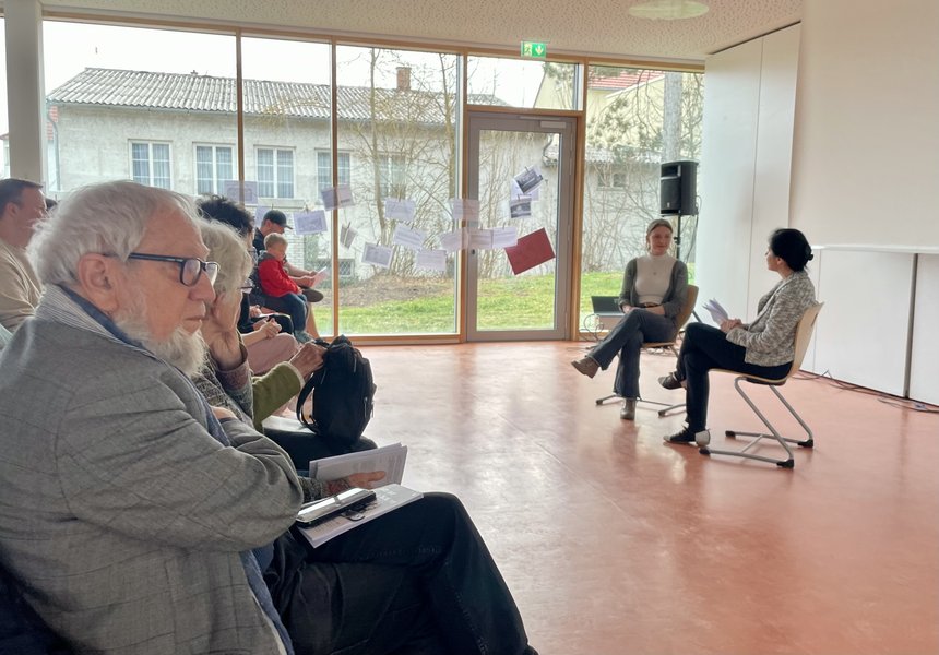 Schüler spielen Theaterstück