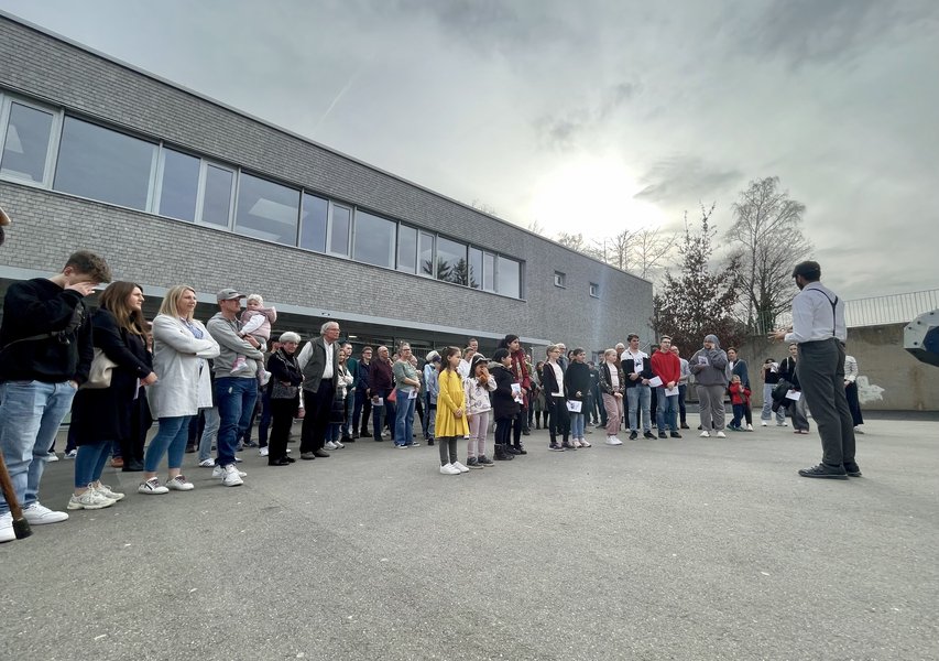 Schüler spielen Theaterstück