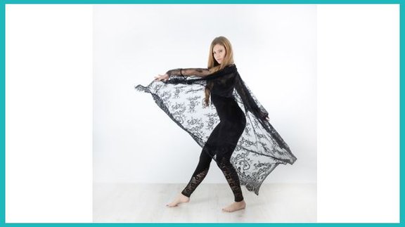 Mädchen mit Tuch